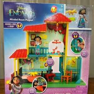 Disney Encanto Mirabel Room Playset - Red and Yellow